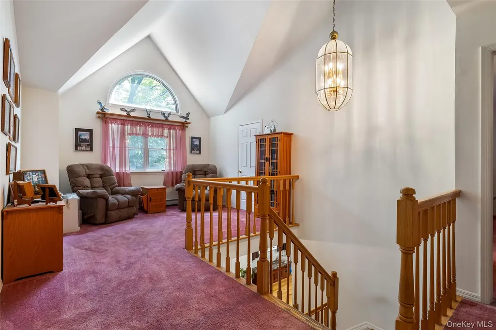 167 Farm Road E Wading River NY 11792