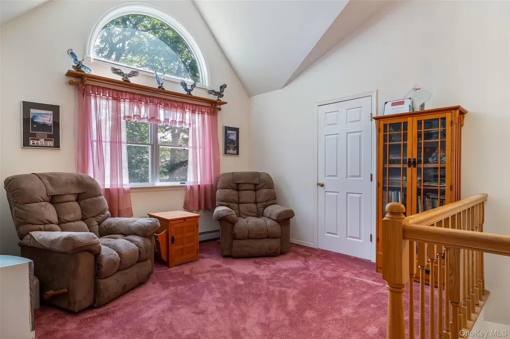 167 Farm Road E Wading River NY 11792