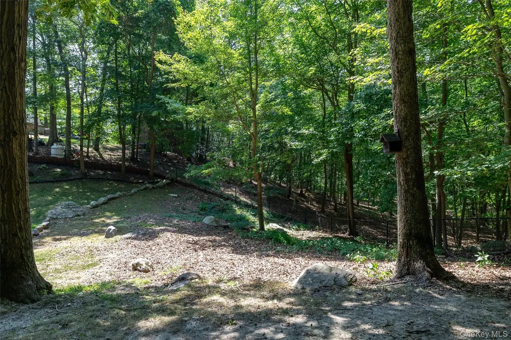167 Farm Road E Wading River NY 11792