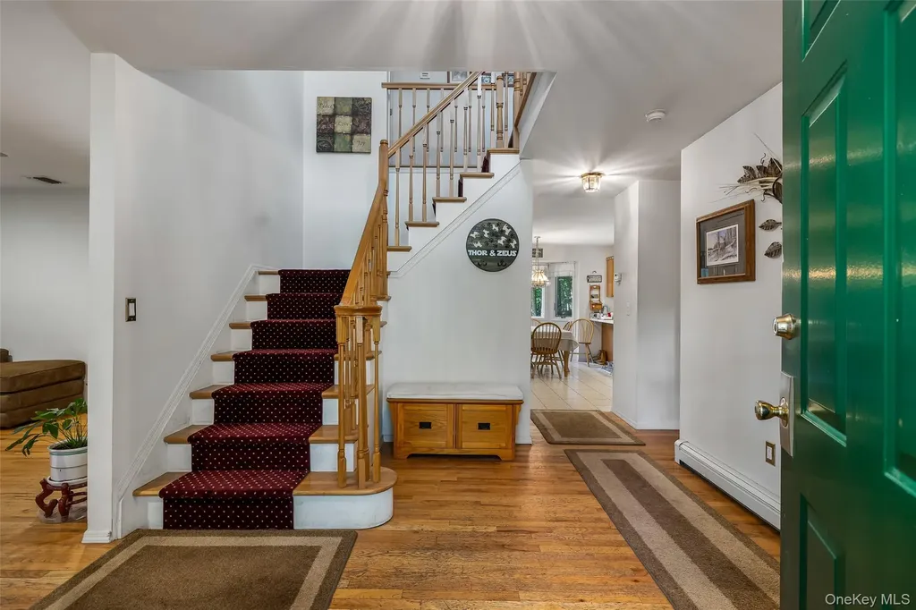 167 Farm Road E Wading River NY 11792