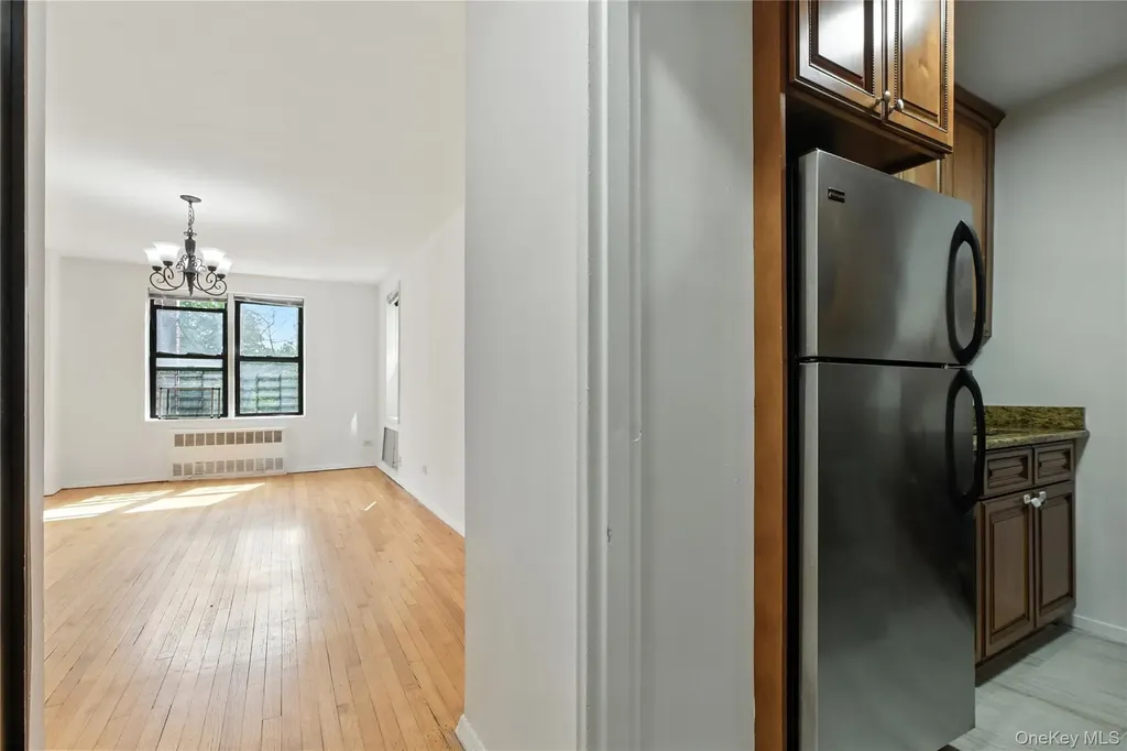 665 Thwaites Place Bronx NY 10467