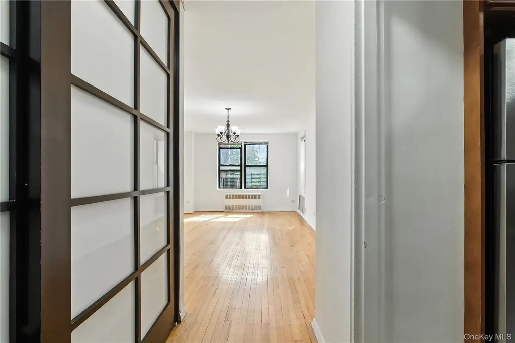 665 Thwaites Place Bronx NY 10467