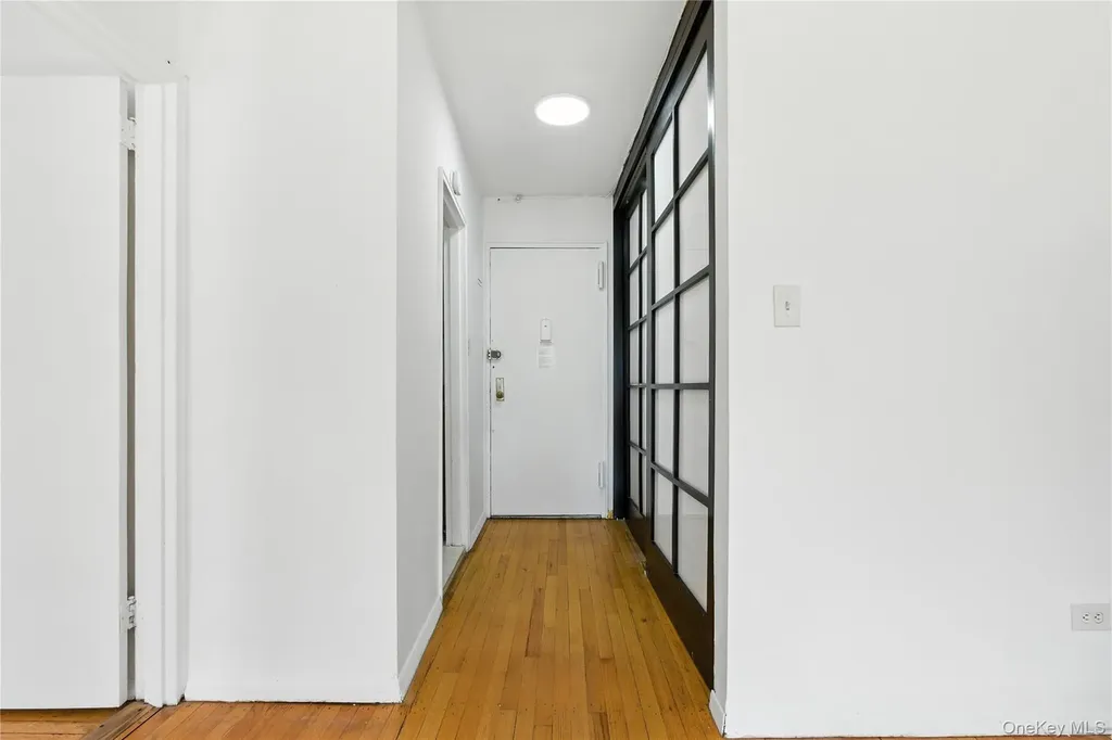 665 Thwaites Place Bronx NY 10467