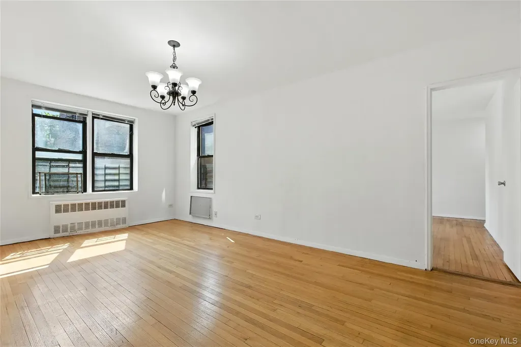 665 Thwaites Place Bronx NY 10467