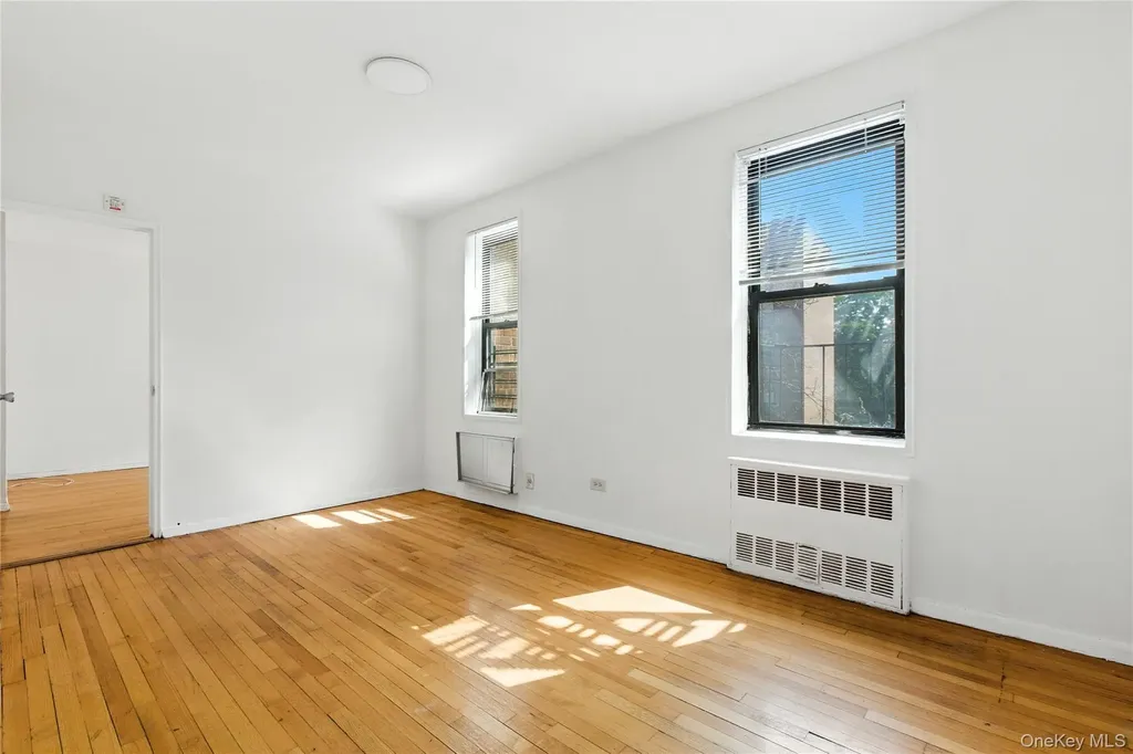 665 Thwaites Place Bronx NY 10467