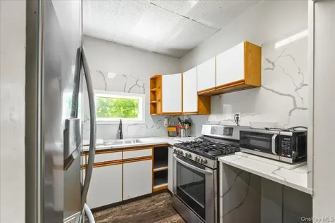 398 E Main Street Jefferson Valley NY 10535