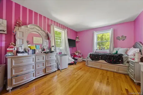 398 E Main Street Jefferson Valley NY 10535