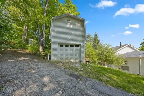 398 E Main Street Jefferson Valley NY 10535