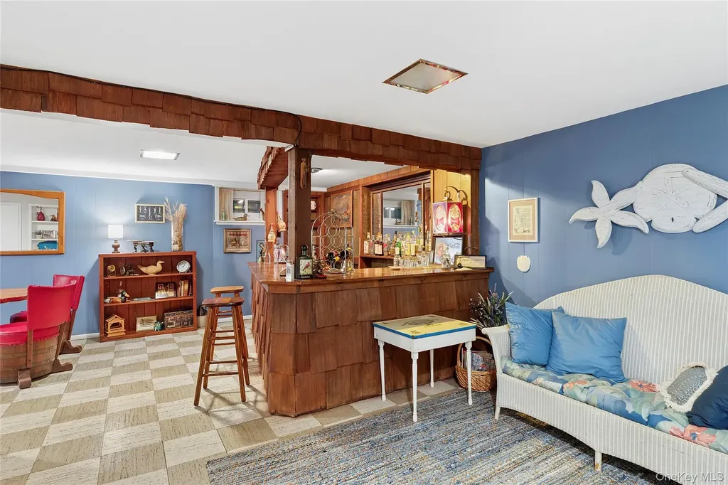 222 Half Hollow Road Deer Park NY 11729