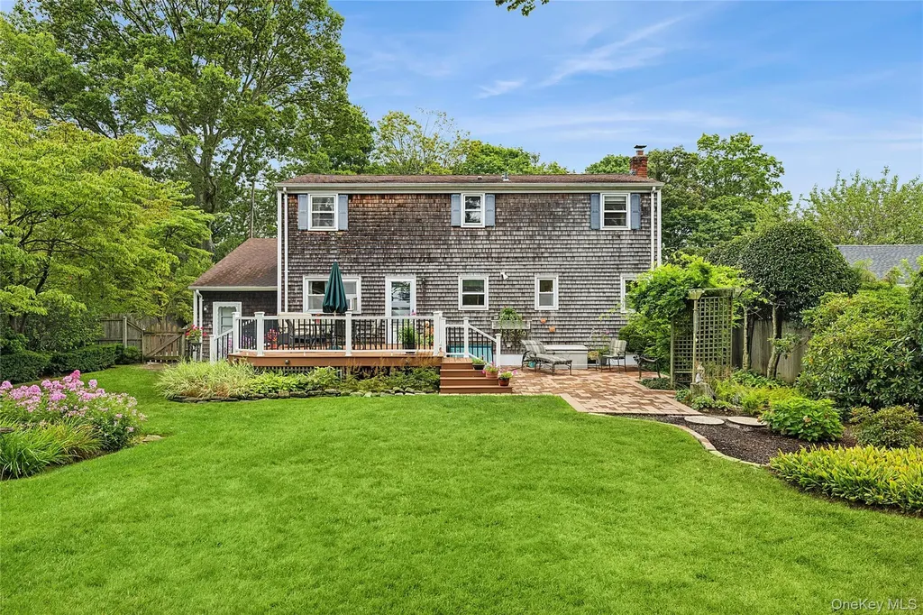 222 Half Hollow Road Deer Park NY 11729