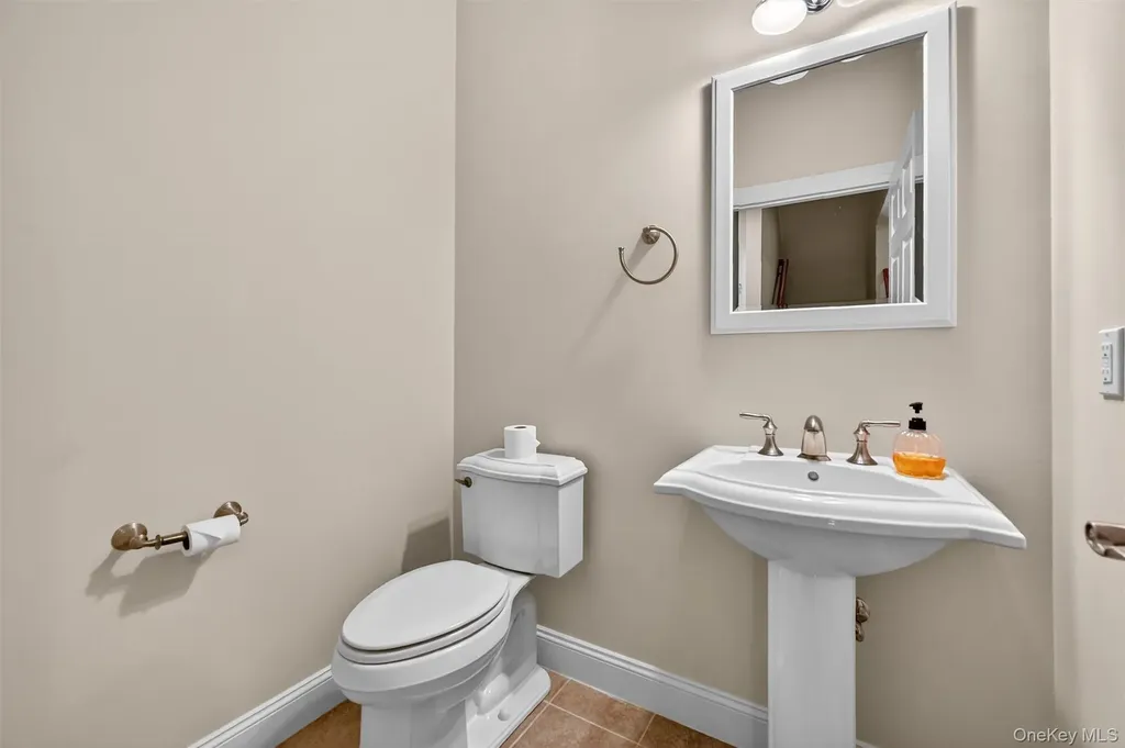 5 Mistucky Circle Warwick NY 10990
