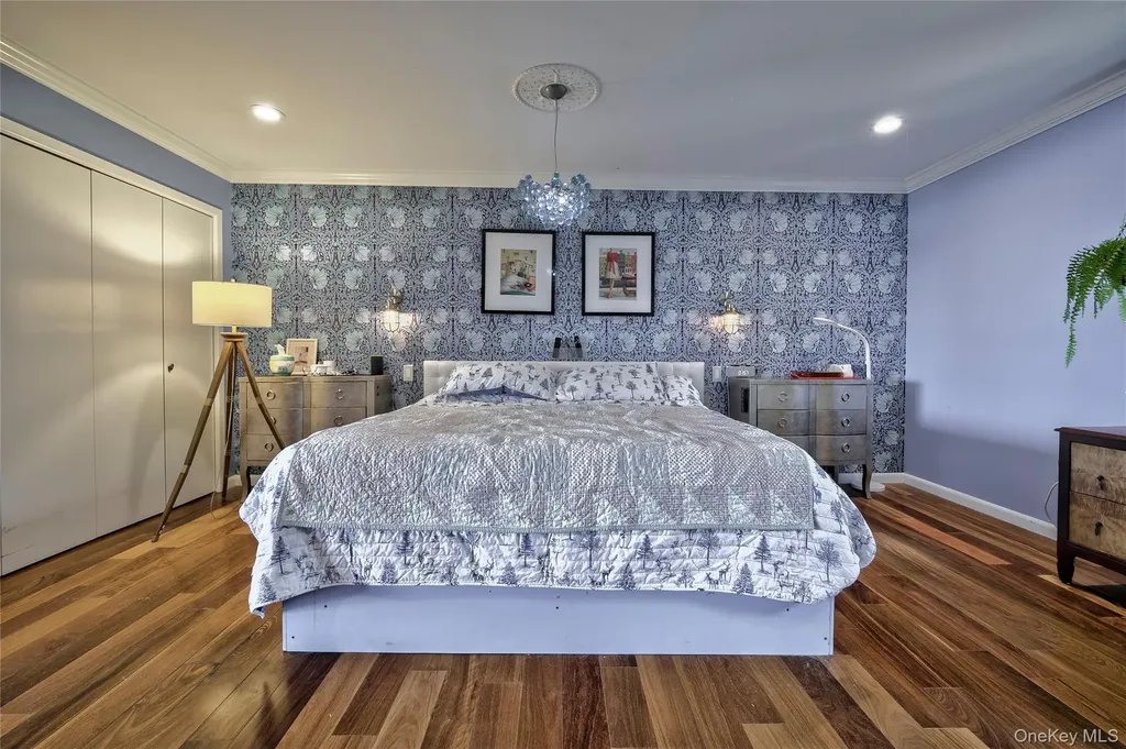 14 Mariners Lane Northport NY 11768