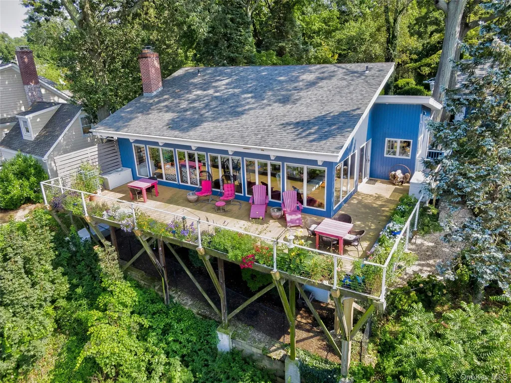14 Mariners Lane Northport NY 11768