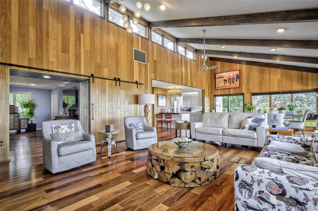 14 Mariners Lane Northport NY 11768