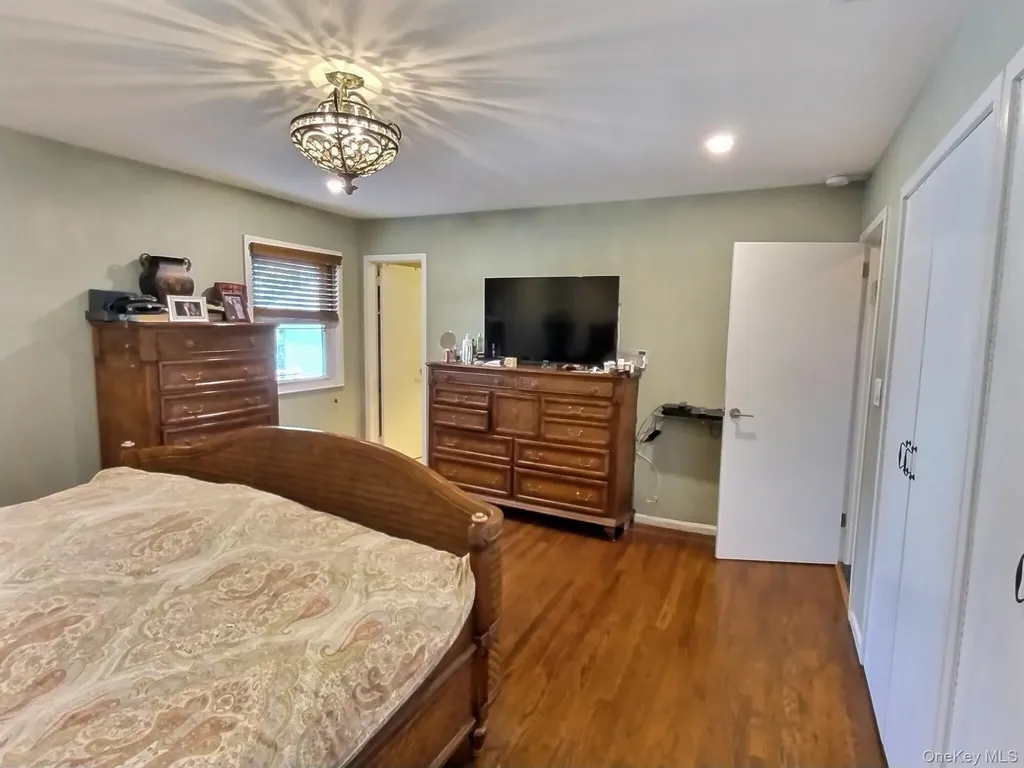 417 Bunker Drive Oceanside NY 11572