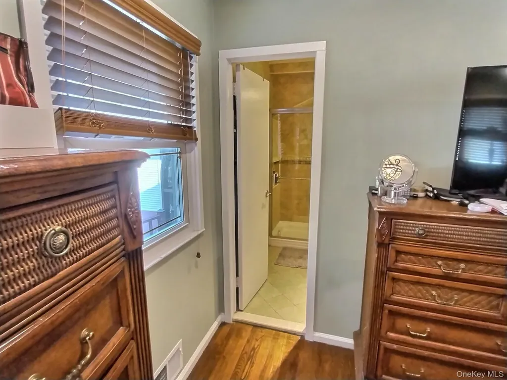 417 Bunker Drive Oceanside NY 11572