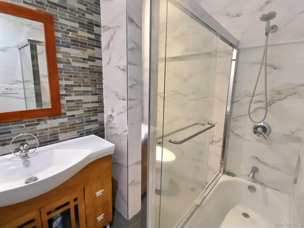 417 Bunker Drive Oceanside NY 11572