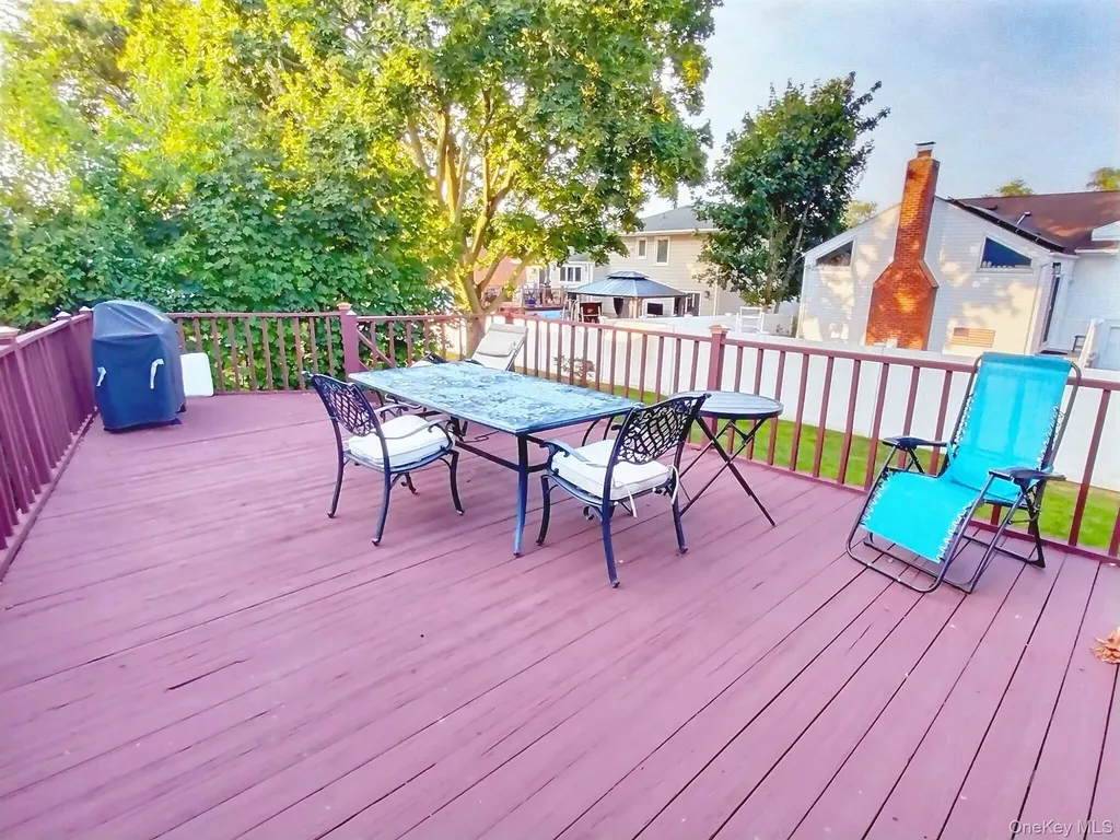 417 Bunker Drive Oceanside NY 11572
