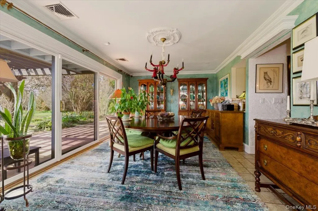 50 Cedar Lane Babylon NY 11702