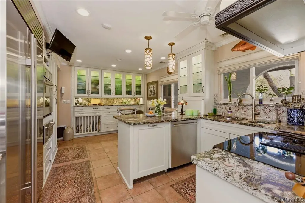 50 Cedar Lane Babylon NY 11702