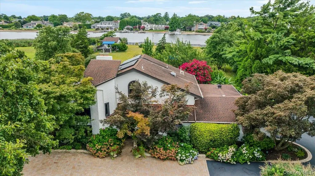 50 Cedar Lane Babylon NY 11702