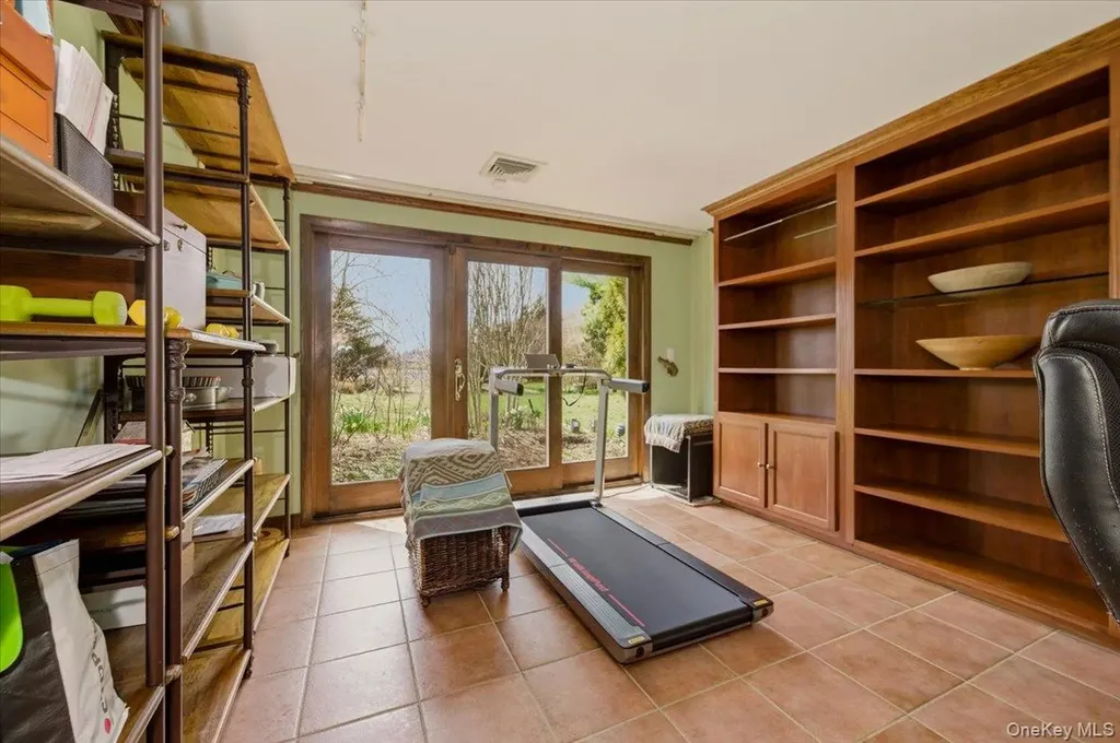 50 Cedar Lane Babylon NY 11702