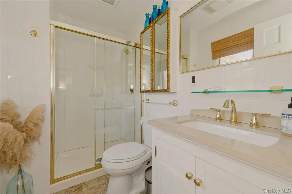 50 Cedar Lane Babylon NY 11702