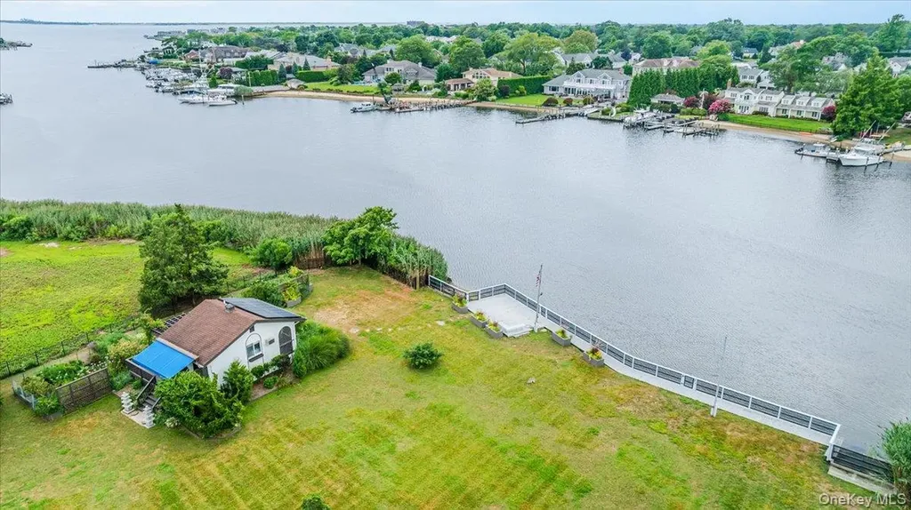 50 Cedar Lane Babylon NY 11702