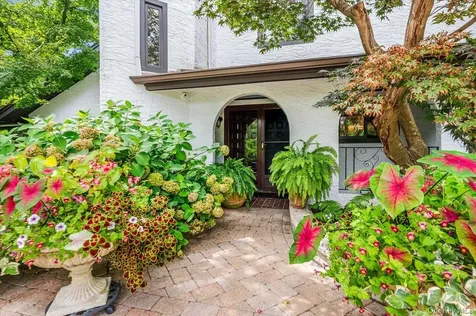 50 Cedar Lane Babylon NY 11702