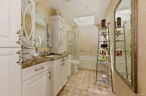50 Cedar Lane Babylon NY 11702
