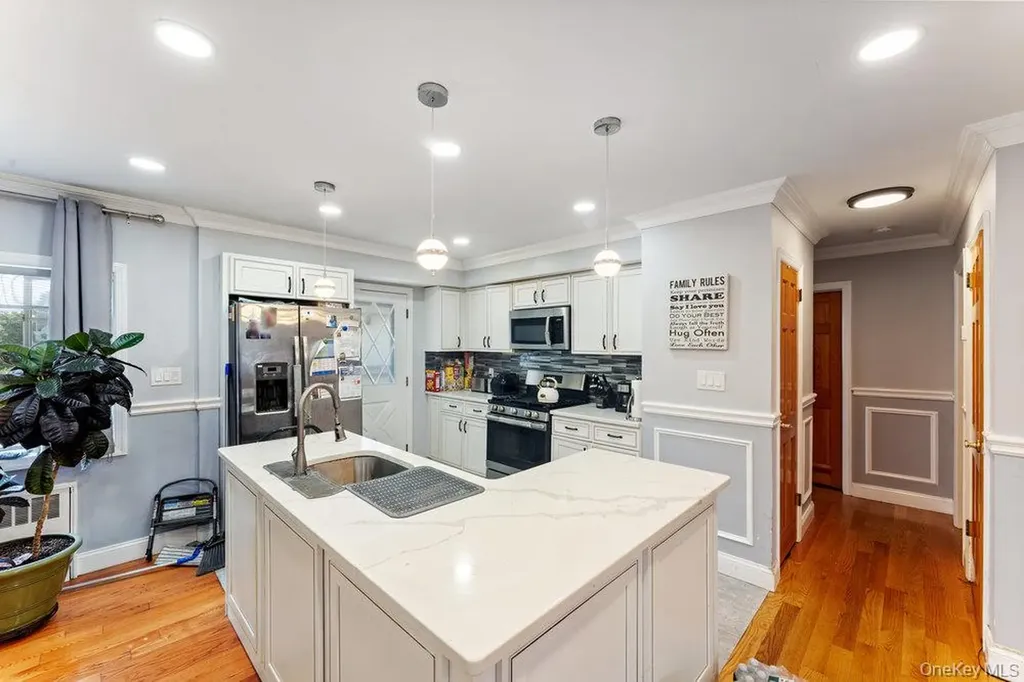 84 Meyer Avenue Valley Stream NY 11580