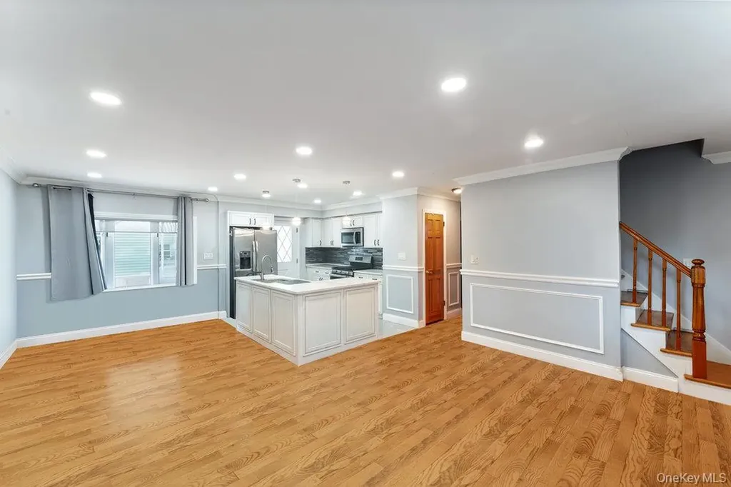 84 Meyer Avenue Valley Stream NY 11580