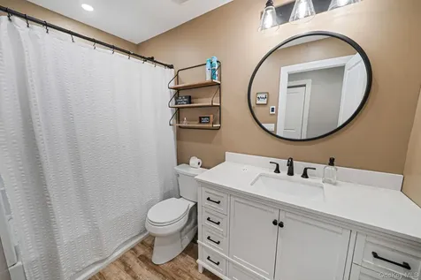 10 Woodbine Street Coram NY 11727