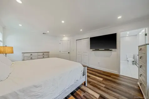 10 Woodbine Street Coram NY 11727