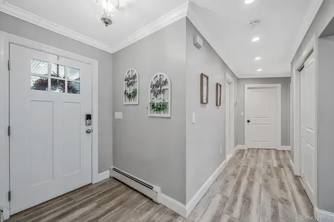 10 Woodbine Street Coram NY 11727