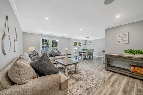 10 Woodbine Street Coram NY 11727