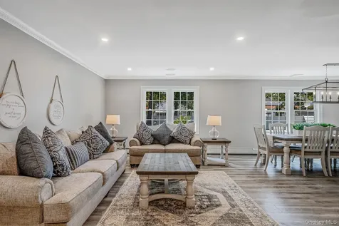 10 Woodbine Street Coram NY 11727