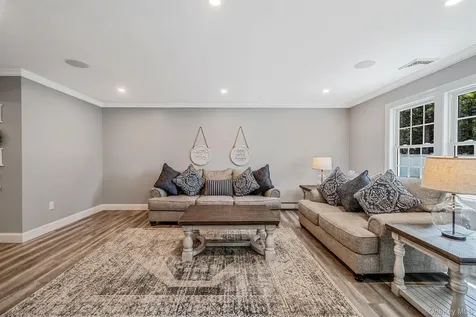 10 Woodbine Street Coram NY 11727