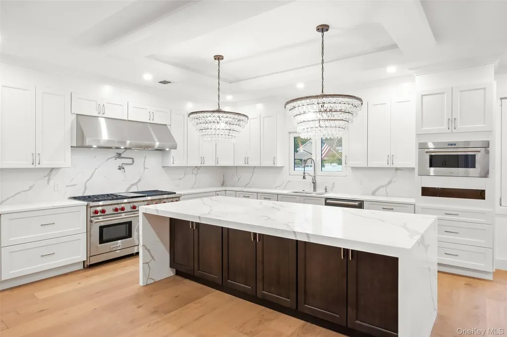 38 Birch Lane Levittown NY 11756