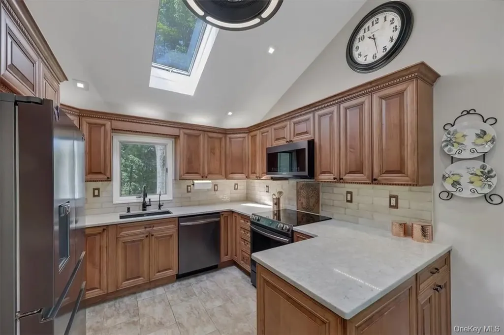 13 Split Rock Road Mahopac NY 10541