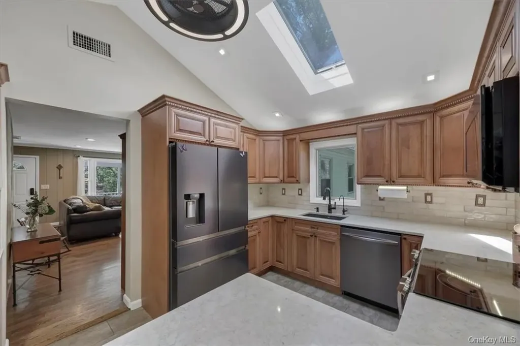 13 Split Rock Road Mahopac NY 10541