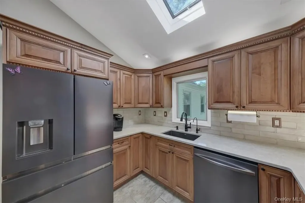 13 Split Rock Road Mahopac NY 10541