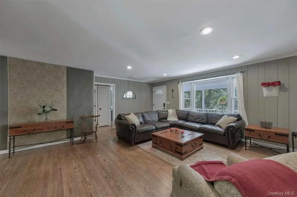13 Split Rock Road Mahopac NY 10541