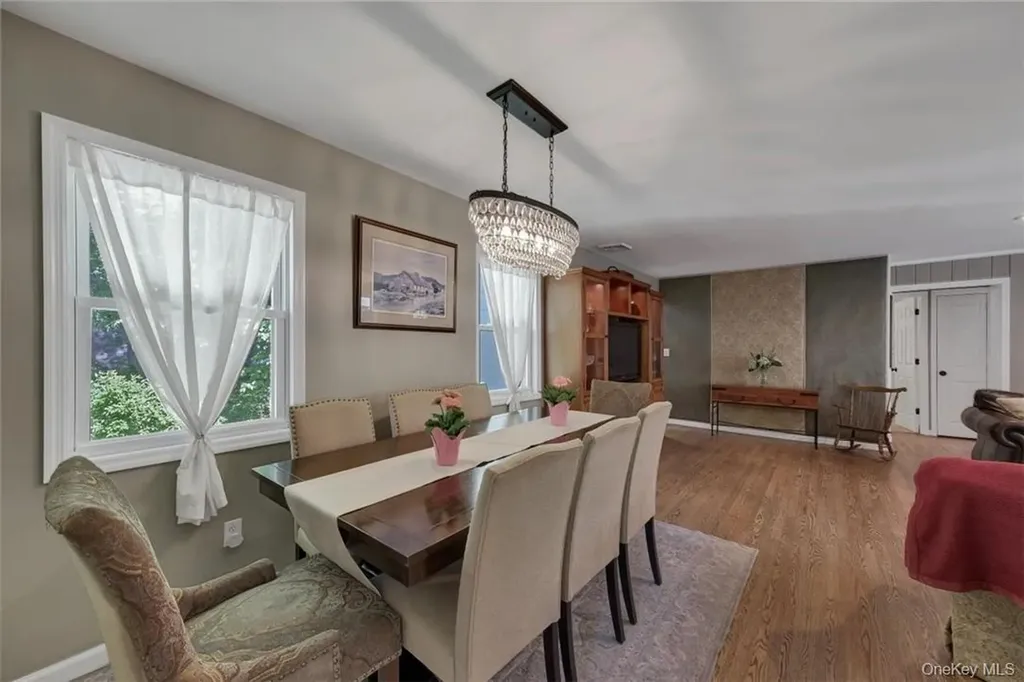 13 Split Rock Road Mahopac NY 10541