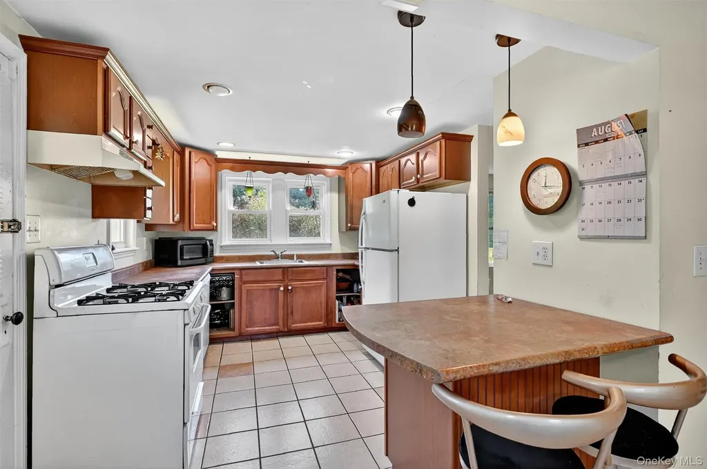1538 Route 211 W Middletown NY 10940