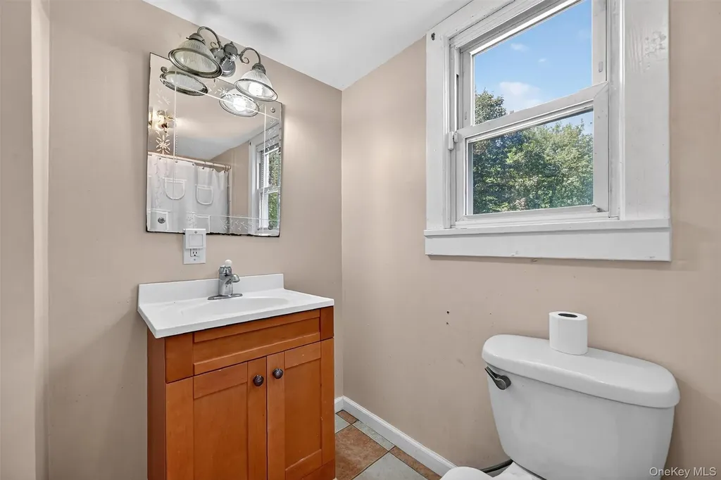 1538 Route 211 W Middletown NY 10940