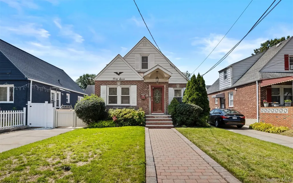 47 Alden Avenue Valley Stream NY 11580