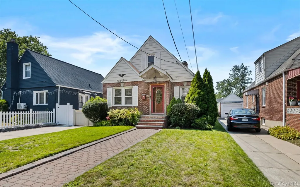 47 Alden Avenue Valley Stream NY 11580