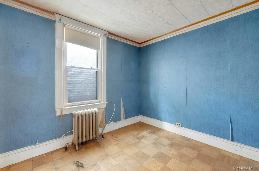 556 Ellsworth Avenue Bronx NY 10465