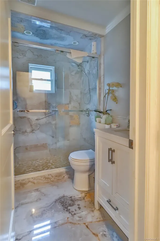 656 Scherger Avenue East Patchogue NY 11772